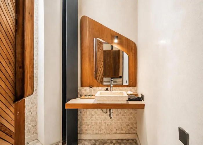 Exquisite 1-Br Loft Art Deco Charm Shared Pool *